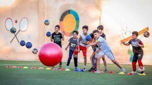 邵佳一肇庆带队开启国足新年首训 三代国脚亮相