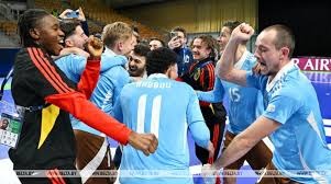 篮球湖人核心球员连续四场得分上双