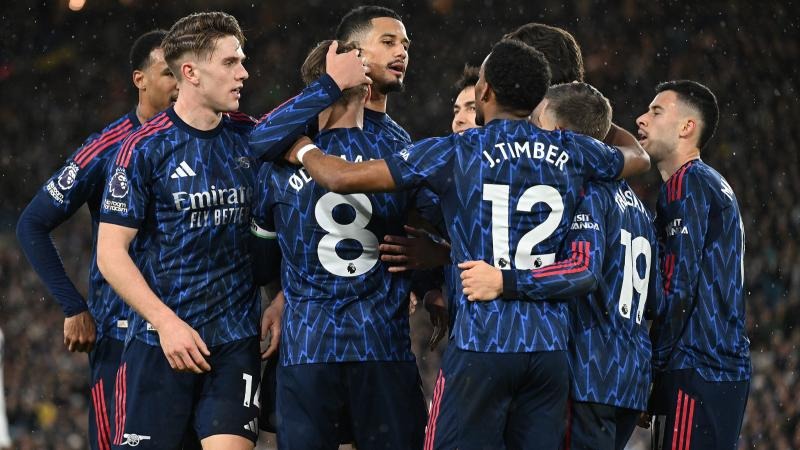 东部第三！队记：塔图姆计划在二月和三月全力以赴争取早日复出